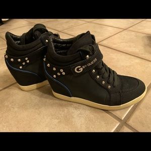 Guess wedge heel shoes